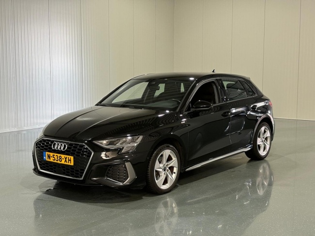 Audi A3 - Sportback 30 TFSI Automaat S edition