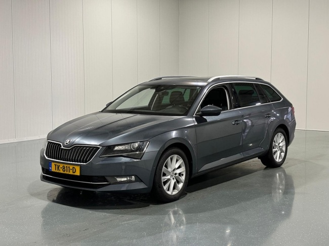 Škoda Superb - Combi 1.4 TSI ACT Automaat Style Business