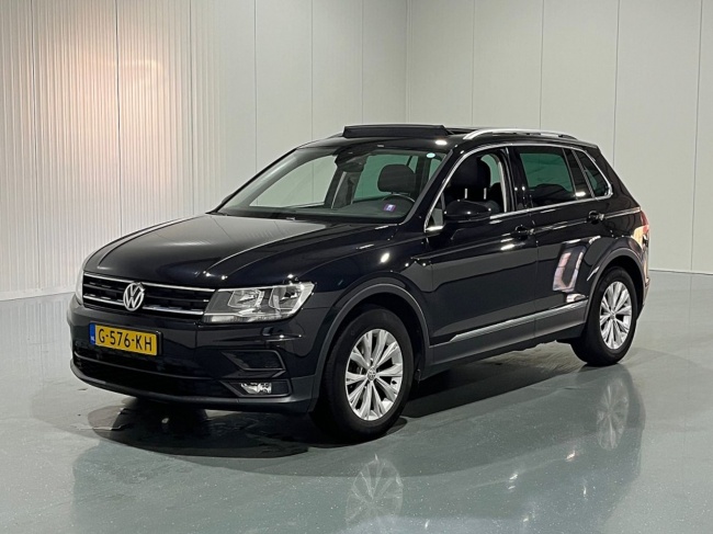 Volkswagen Tiguan - 1.5 TSI Comfortline Business Pano