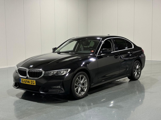 BMW 3-serie - 318d Executive Edition