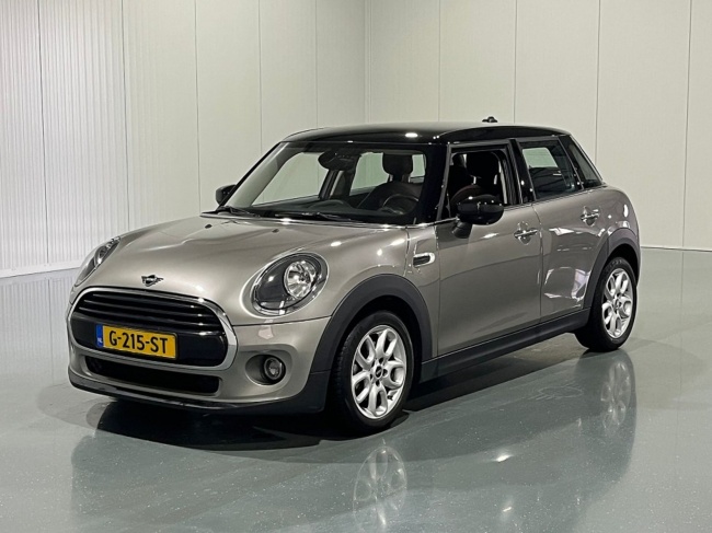 MINI Mini - 1.5 Automaat Cooper Business Edition