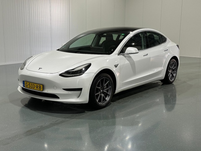 Tesla Model 3 - Standard RWD Plus 60 kWh