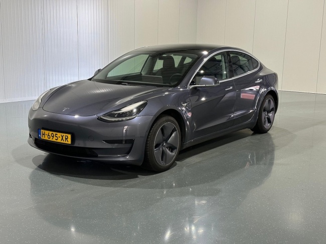 Tesla Model 3 - Standard RWD Plus 60 kWh