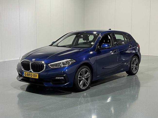 BMW 1-serie - 118i Automaat Executive Edition