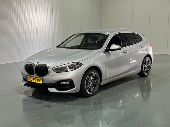 BMW 1-serie - 118i Automaat Executive Edition Sport