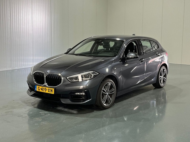 BMW 1 Serie - 118i Automaat Executive Edition