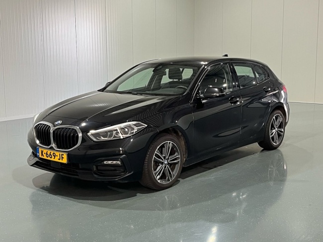 BMW 1-serie - 116d Automaat High Executive Edition